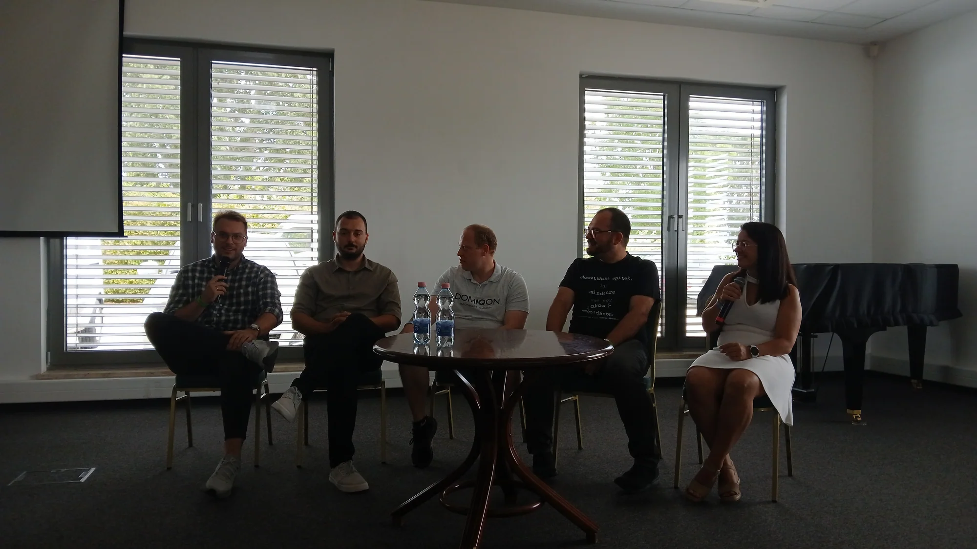 Moderált szakmai kerekasztal a SmartHomeBeach 2026 rendezvényen